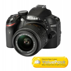 Nikon D3200 KIT musta järjestelmäkamera + AF-S DX 18-55 mm VR II objektiivi